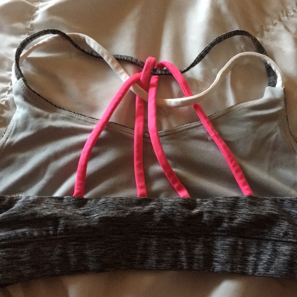 girls sports bra - Picture 2 of 2